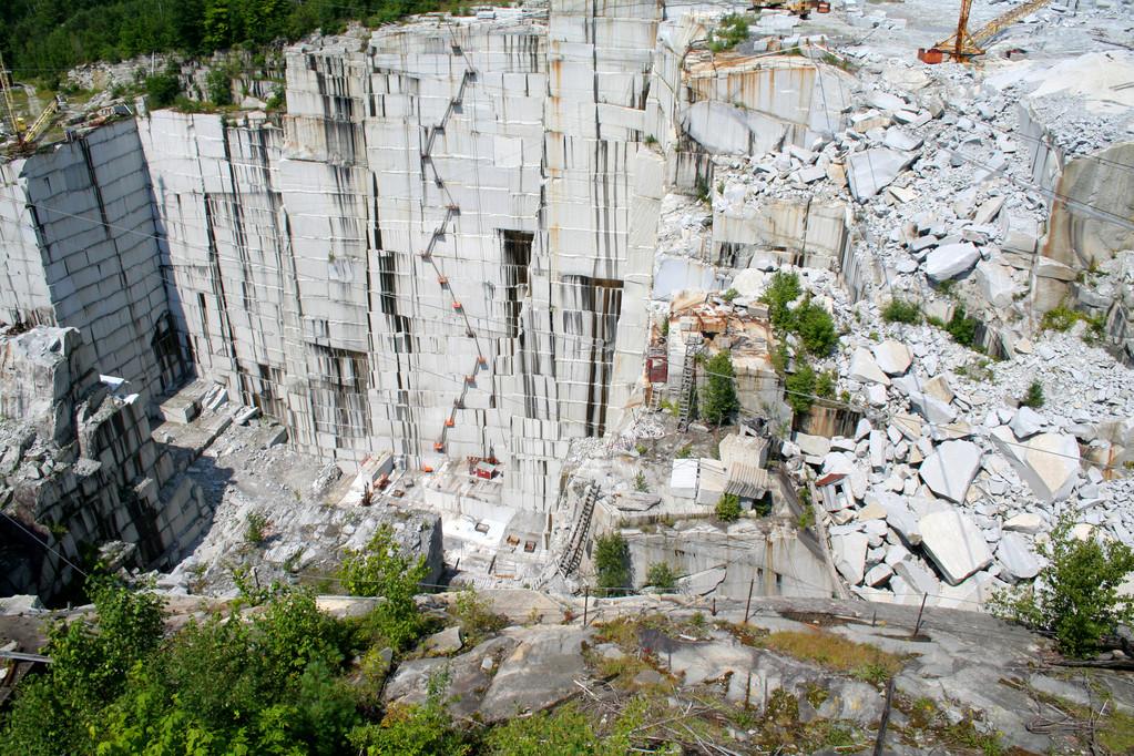 花崗巖石礦場,巴利佛蒙特州積極花崗巖采石場